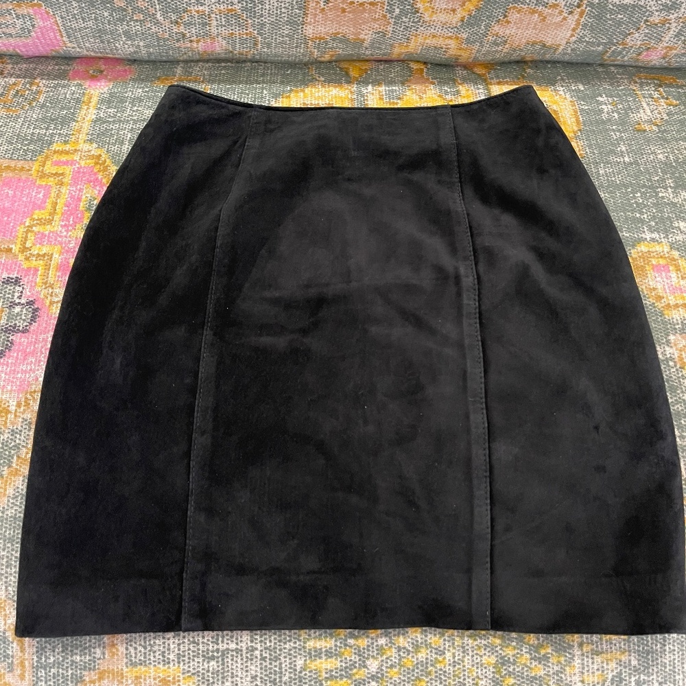 Danier authentic leather skirt / Size 4